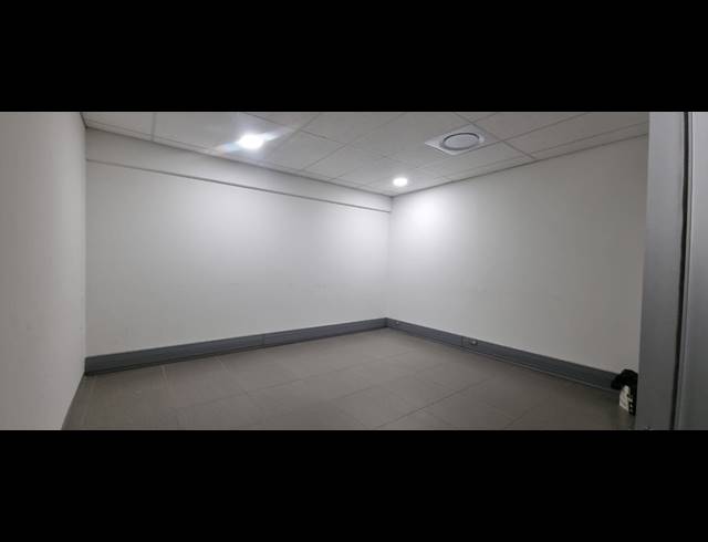 136.20M² OFFICE TO LET IN GLENWOOD